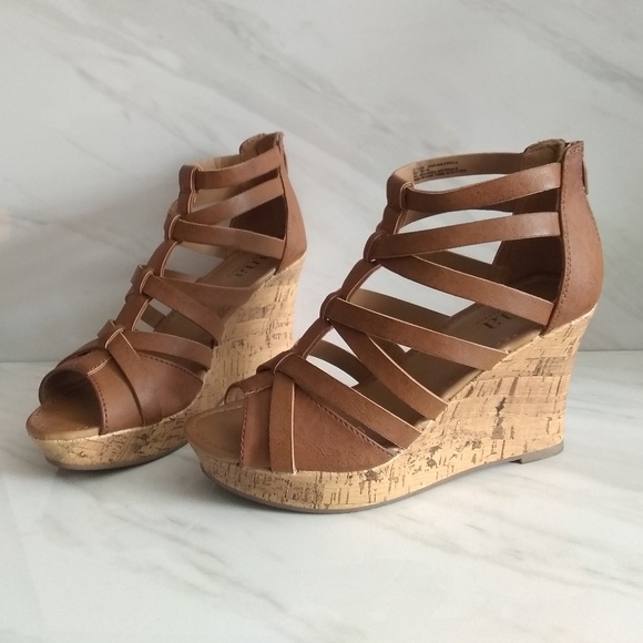 a.n.a Shoes - Ana Maxwell Cork Wedges Brown 5.5 Zippered
